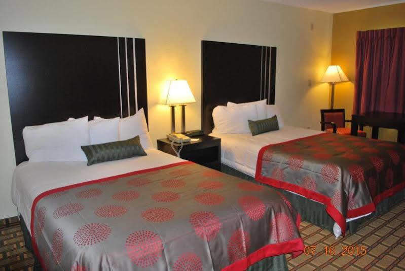 Ramada By Wyndham Asheville Southeast Exterior photo