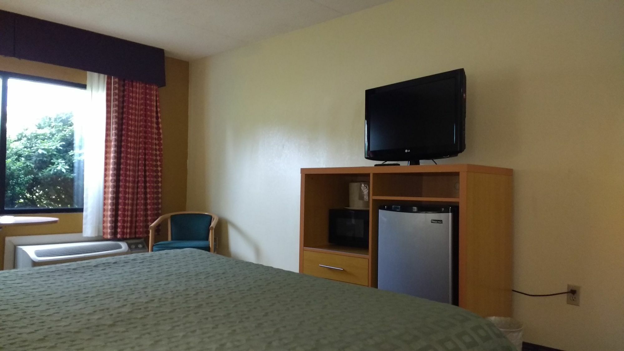 Ramada By Wyndham Asheville Southeast Exterior photo