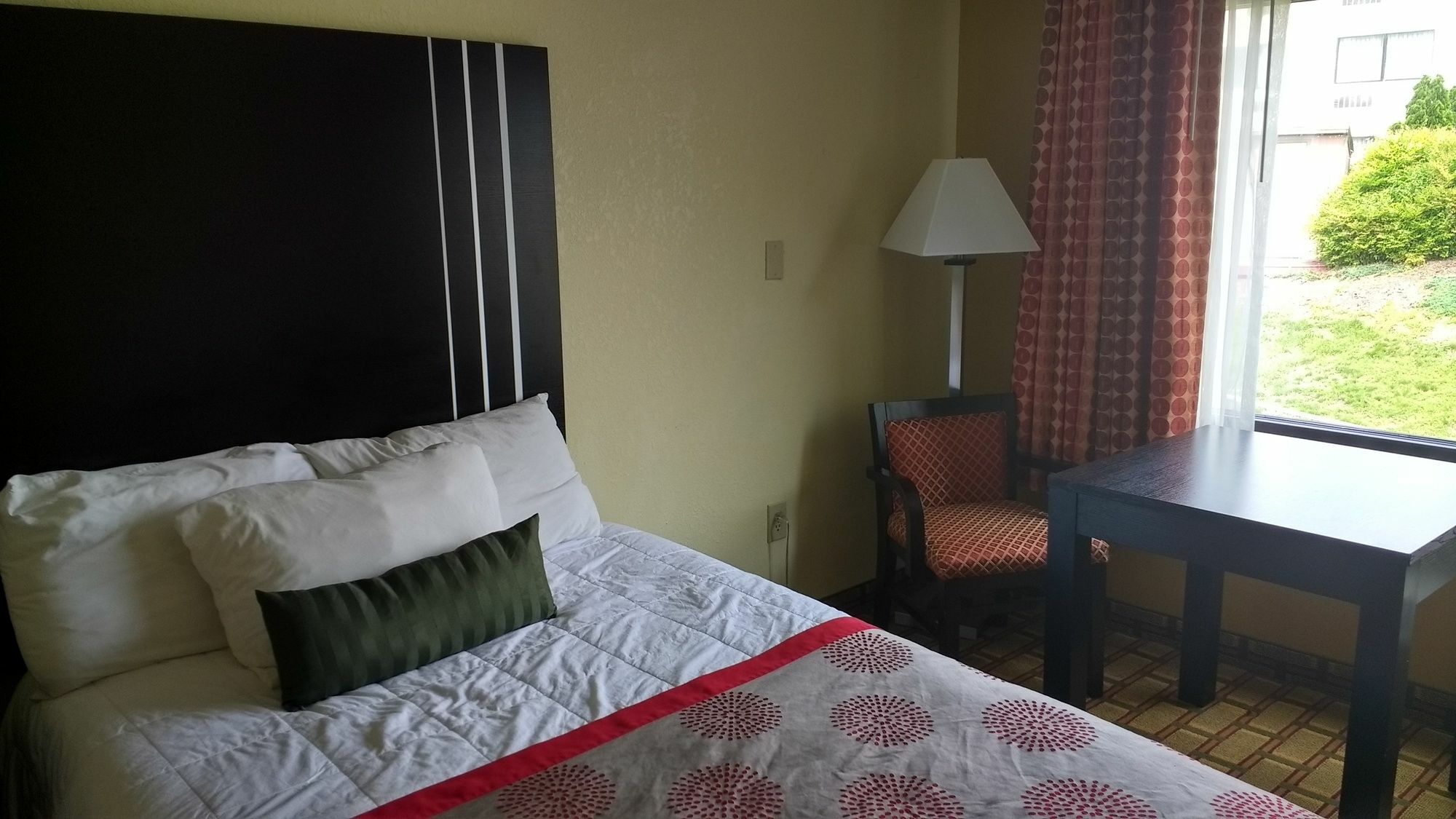 Ramada By Wyndham Asheville Southeast Exterior photo